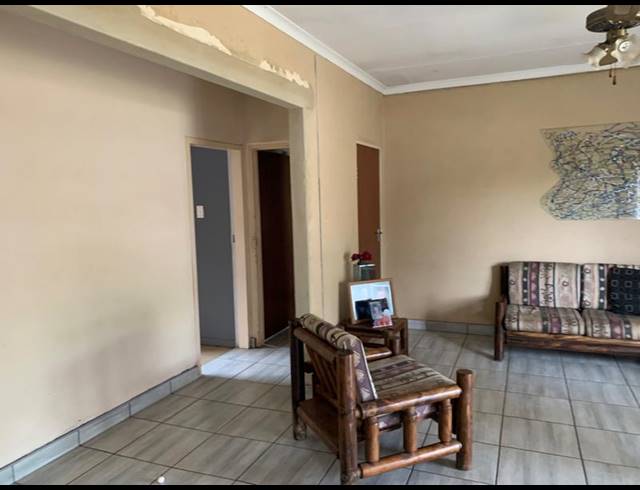 3 BEDROOM HOUSE FOR SALE IN VANDERBIJLPARK CW 2
